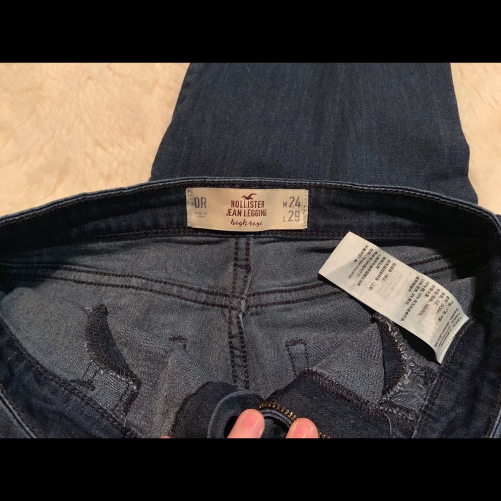 Hollister Hi-Rise Jeggings